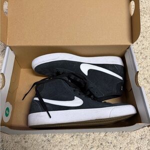 Nike SB Mid Top Skate Shoes Men’s Size 8